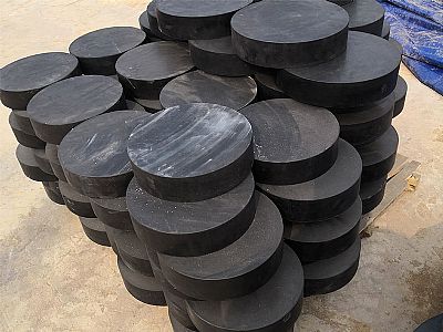 兴仁市板式橡胶支座由若干层橡胶片与薄钢板经加压硫化